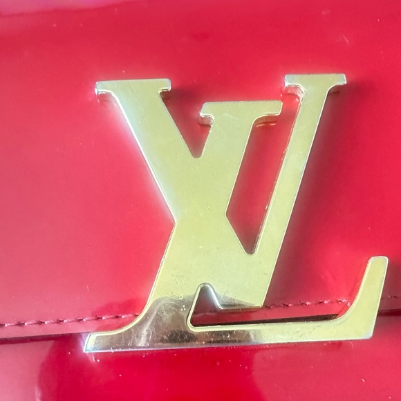 Vibrant LOUIS VUITTON Red Clutch with Gold Accent - Picture 7 of 7
